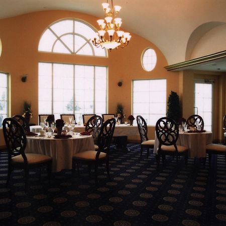 Chateau Louis Hotel & Conference Centre Эдмонтон Экстерьер фото